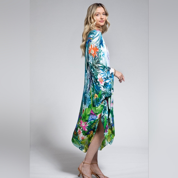 Tropical Rainforest Kimono w/ Vibrant Flowers & Elephant - Lightweight & Breezy - Picture 6 of 8